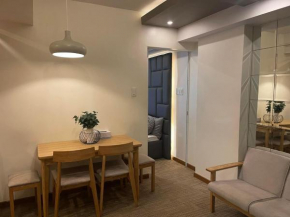 KYH STAYCATION 2BR by Azure Residences Near Airport